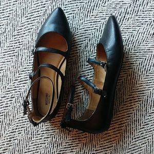 Missimo strappy flats size 10